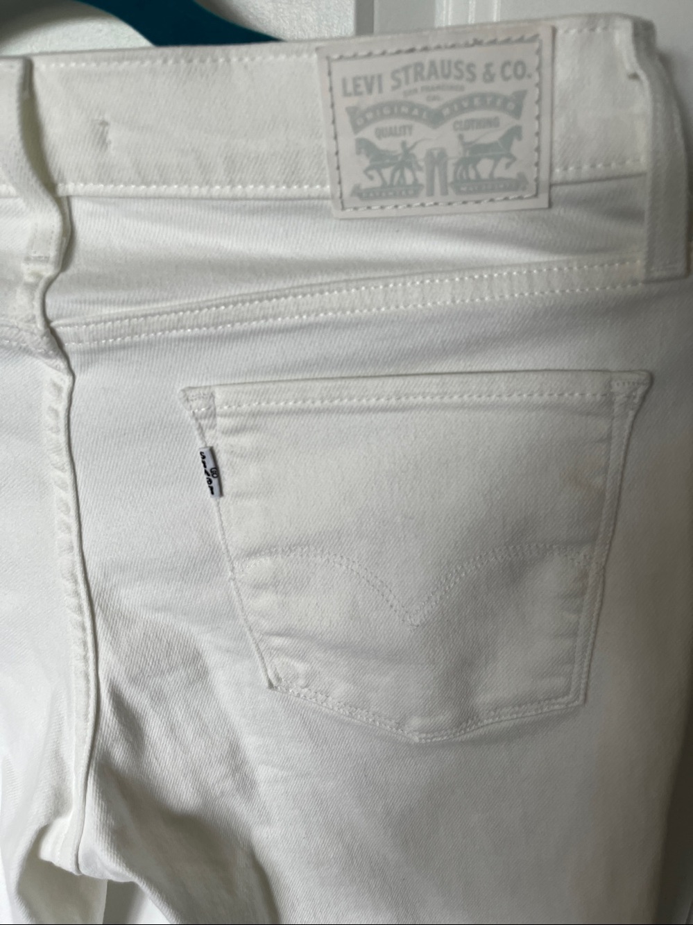 Levi's White Women's Skinny Jeans - Picture 3 of 4